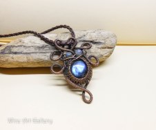 Wire Wrapped jewelry / handmade pendant oxidized copper wire / Labradorite